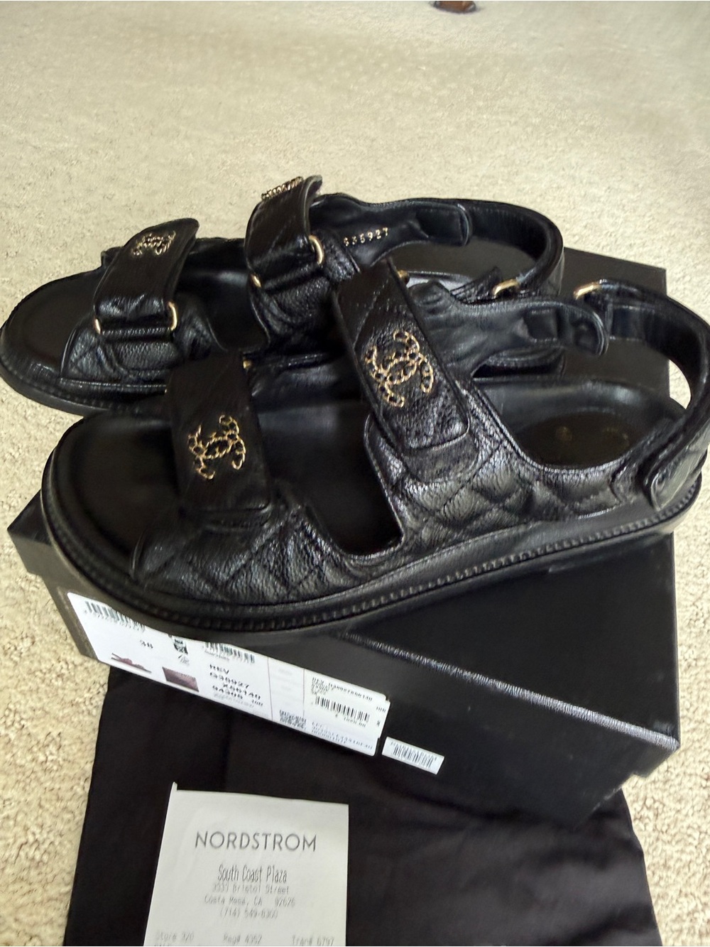 Authentic CHANEL Black Quilted caviar Leather Logo dad Sandals 38 8 - Picture 7 of 13